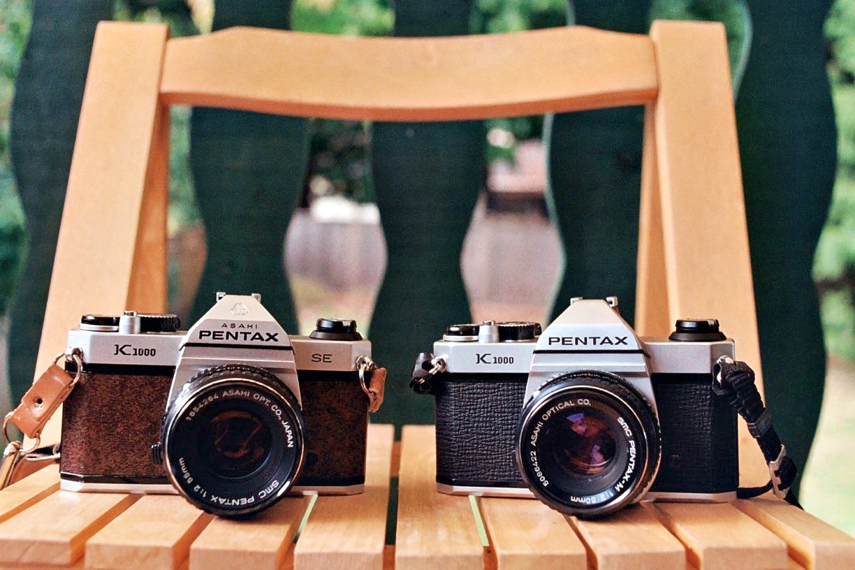 ペンタックスがフィルムカメラ市場に挑戦！若者が手軽に楽しめるコンパクトな手巻き式カメラを開発!?